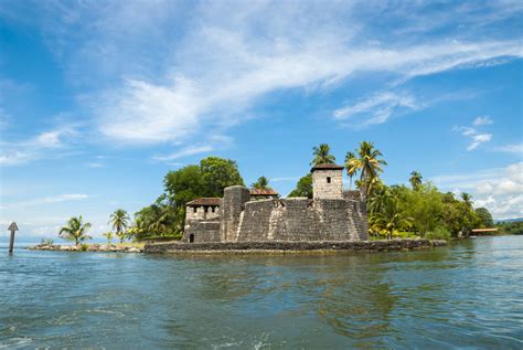 The 18 Best Lakes in Central America