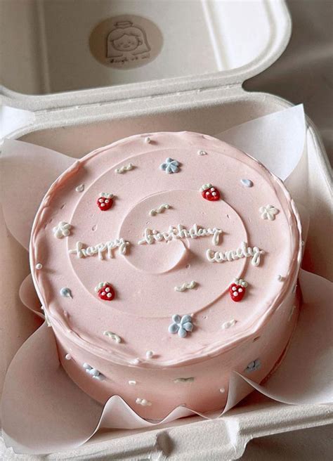 50+Cute Minimalist Buttercream Cakes : Tiny Strawberry Pink Cake