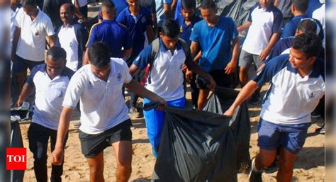 People get together to clean Visakhapatnam beaches | Visakhapatnam News - Times of India