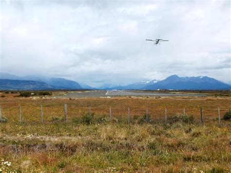 Aéroport de Puerto Natales – isabelle & Adrien