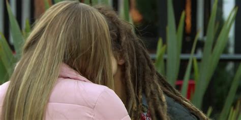 Hollyoaks spoilers – Peri Lomax and Harley Frater kiss revealed