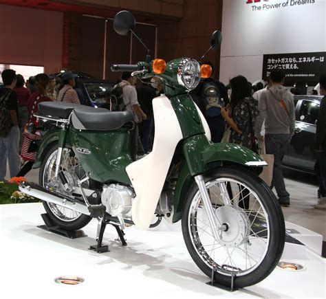 Review of Honda Super Cub Super Cub 50: pictures, live photos ...