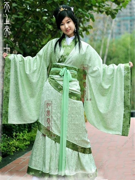 Green Traditional Han Chinese Clothing (Han Fu): It refers to the attire worn by the Han people ...