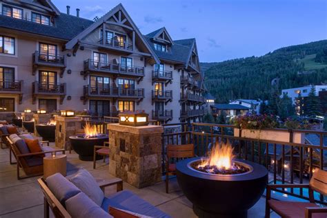 The Après Ski Scene at Vail's Remedy Bar Is On Point | Honeymoon resorts, Colorado resorts ...