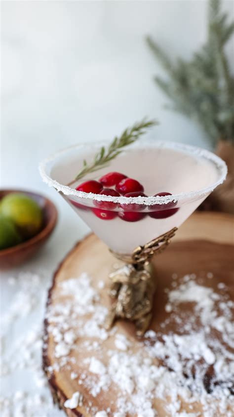 Winter White Cosmopolitan: Holiday Cocktail - CookWithCi