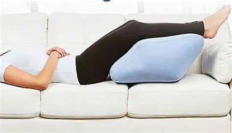 Why Use a Leg Elevation Pillow? Here are 7 health promoting benefits ...