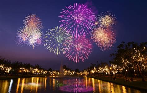 Christmas Fireworks Wallpapers - Wallpaper Cave