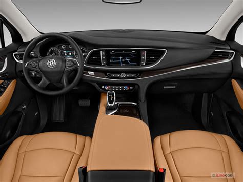 2018 Buick Enclave Pictures: Dashboard | U.S. News & World Report