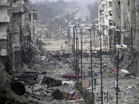 Harrowing Images From The Evacuation Of Syria's Destroyed City Of Homs ...