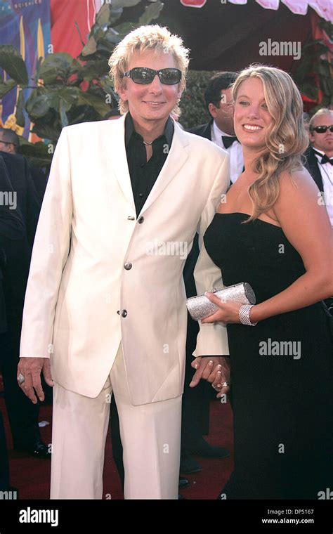 Barry manilow hi-res stock photography and images - Alamy