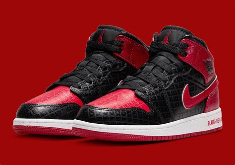 せんのでご NIKE NIKE AIR JORADN 1 MID BRED 30cm US12の通販 by ラブシュプジョーダン's shop｜ナイキならラクマ - コムデギャ