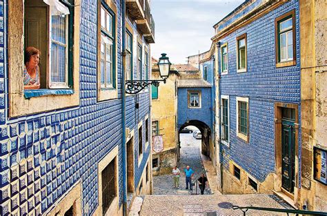 Top 5 fun facts about Alfama - Discover Walks Lisbon