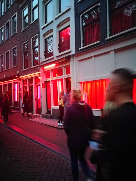 File:Red Light District, Amsterdam.jpg - Wikimedia Commons