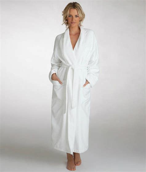 Luxury Microfiber and Terry Hotel Robe - HotelsToYou.com