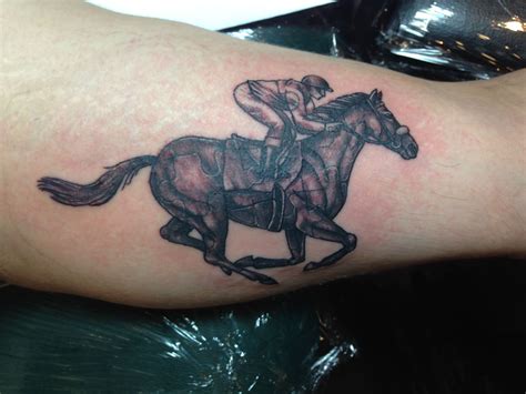 20+ Racing Horse Tattoo | HayesHarvard