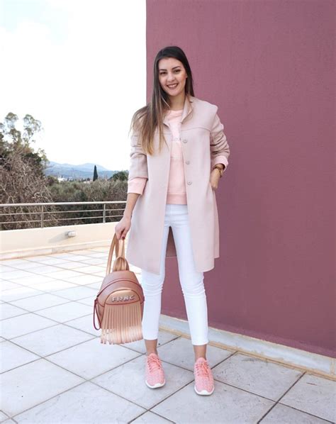 How to Style Pastel Colors Pastel Pink Outfit, Outfits Pastel, Color Outfits, Colourful Outfits ...