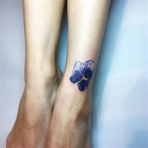 rit.kit.tattoo Instagram pansy flower tattoo | Tiny tattoos, Small ...