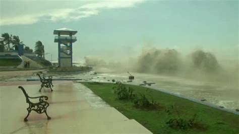 Cyclonic rainfall floods eastern Indian cities