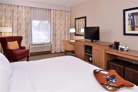 Wingate by Wyndham Steubenville | Steubenville, OH Hotels