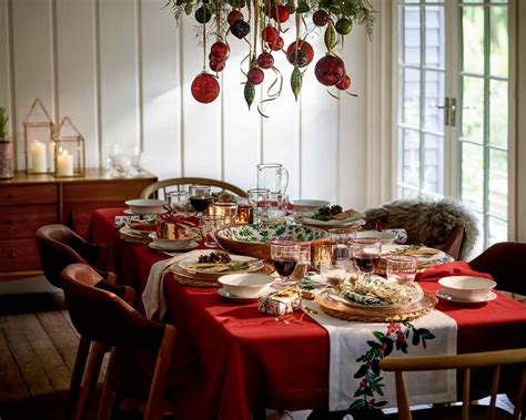 Traditional Christmas decor ideas – 17 classic festive looks | Real Homes