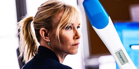 Rollins' Pregnancy Hints Kelli Giddish Isn’t Totally Leaving Law ...