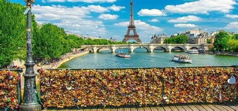 The Story of Love Lock Bridge and Other Bridges in Paris – The Tour Guy