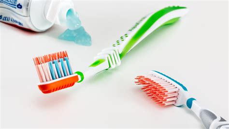 10 Best Toothbrush Brands of 2019 - Listrick