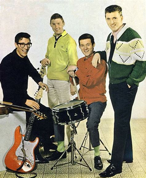 THE SHADOWS | Hank marvin, Shadow, Bruce welch