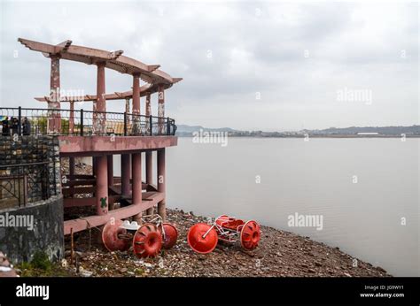 Rawal Lake View Park , Islamabad, Pakistan Stock Photo - Alamy