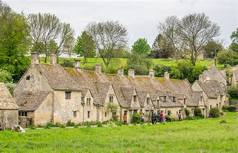 Oxford and Traditional Cotswold Villages Tour from London