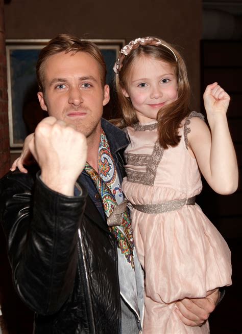 These 10 Pics of Ryan Gosling With Kids Prove He's The Hottest DILF Ever (Like You Even Need ...