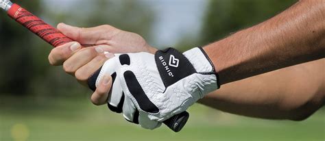 Best Golf Gloves In 2022 [Buying Guide] – Gear Hungry