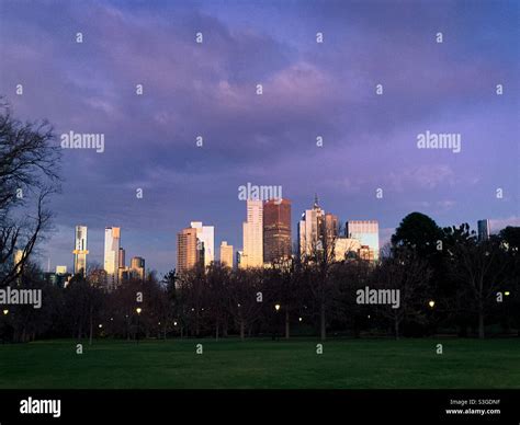 View of Melbourne City skyline at sunrise Stock Photo - Alamy