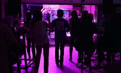 Whisky, clubs, music: Karachi's nightlife behind closed doors - Pakistan - DAWN.COM