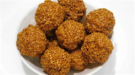 Nuvvula Laddu || Til Laddu || Sesame Seeds Laddu - YouTube