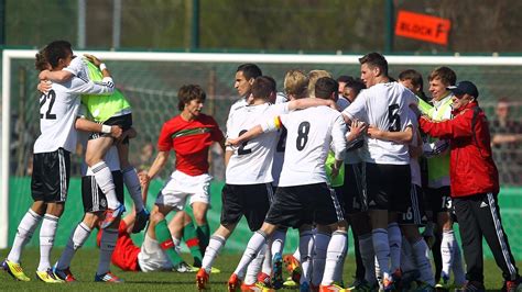 Germany book their ticket for Under-17 finals | UEFA Under-17 2012 ...