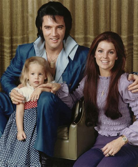 Lovely Photos of Elvis Presley With His Wife Priscilla and Their Daughter Lisa-Marie, 1973 ...