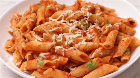 Easy Red Sauce Pasta Recipe - Italian Pasta Arrabbiata Recipe