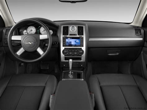 2012 Chrysler 300C interior image leaked - Photos (1 of 4)