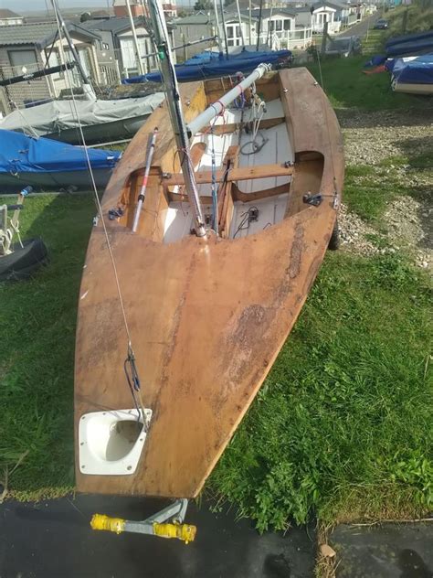 For Sale - Miracle Sailing Dinghy : Benfleet Yacht Club