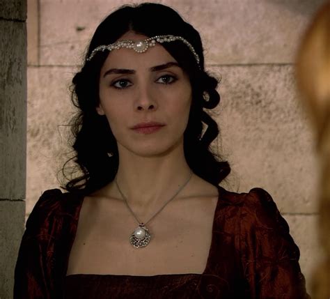 Mahidevran Sultan - Magnificent Century - Season 1, Episode 19 | Turkish clothing, Fashion ...