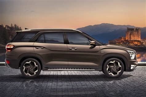 Hyundai Alcazar Revealed: First Look, Details, Specifications Explained ...