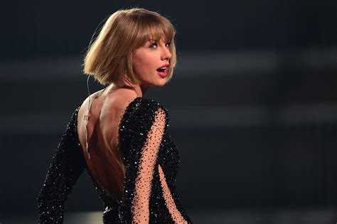 Taylor Swift books 3rd NY-area concert despite lack of sellouts