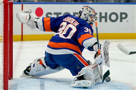 Ilya Sorokin saves 41 shots, Islanders shut out frustrated Rangers 3-0 ...