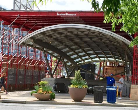 Navy Yard Metro Station - Scaffold Resource