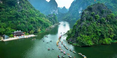 A complete guide to Ninh Binh Tour | Tour Guide Vietnam