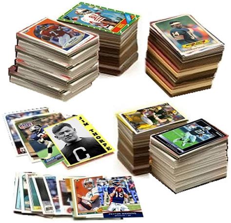 HUGE LOT: 500 NFL Football Cards in a Gift Box w/ Cards from 90s to ...