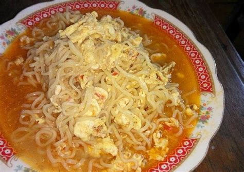 Resep Mie rebus telur alakadarnya oleh Anik Bee - Cookpad