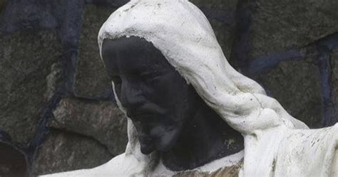 10 Unusual Statues Of Jesus Christ - Listverse