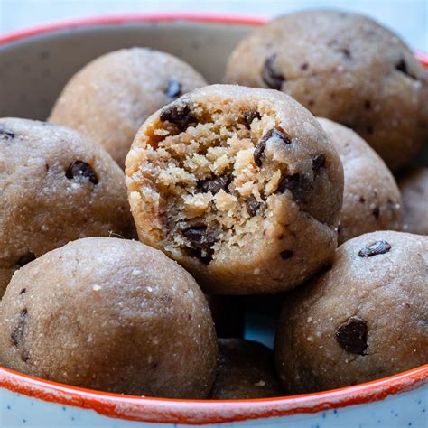 These Chocolate Chip Cookie Dough Balls are an Epic Clean Eating Treat! | Clean Food Crush